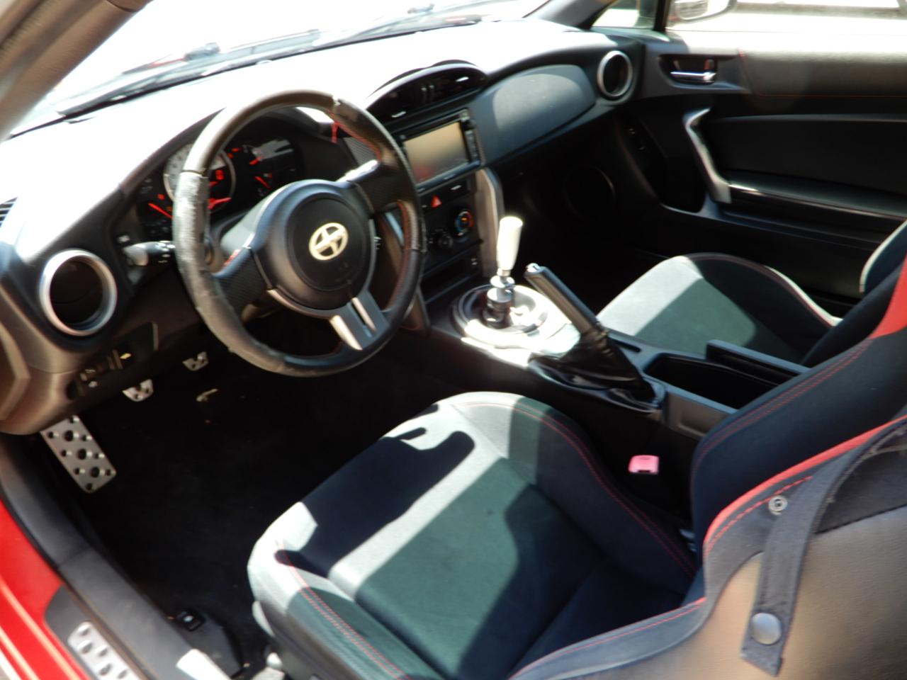 Scion FR-S 2dr Cpe Man (Natl) 2015