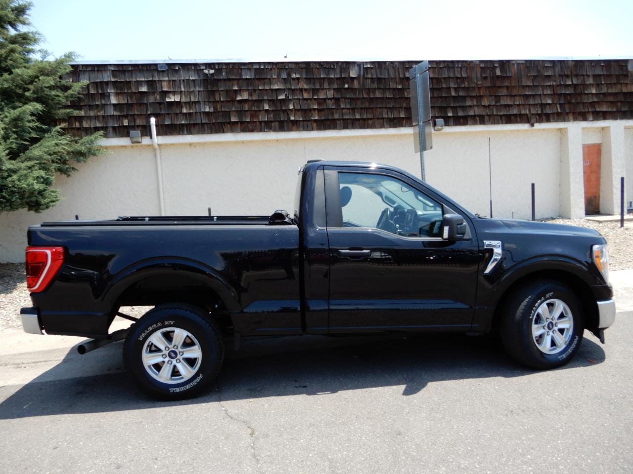 Ford F-150 XLT 2WD Reg Cab 6.5' Box 2021