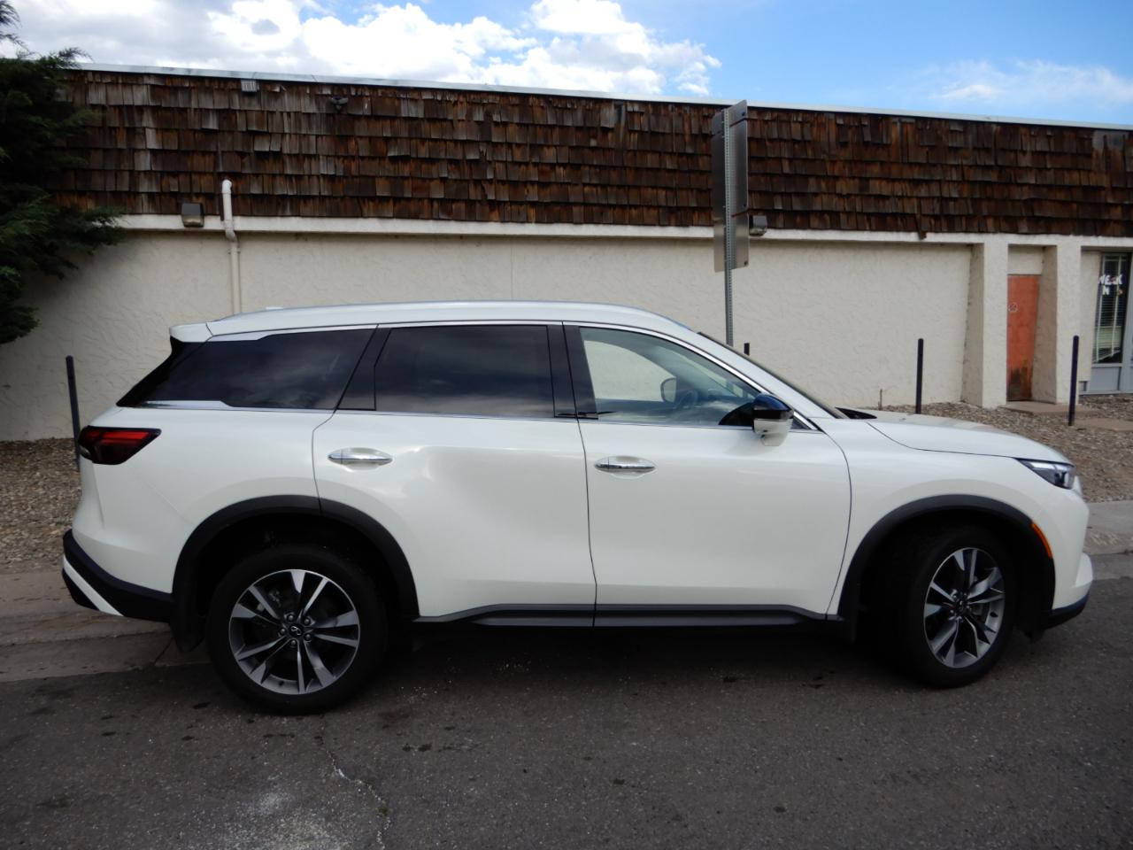 Infiniti QX60 LUXE AWD 2023