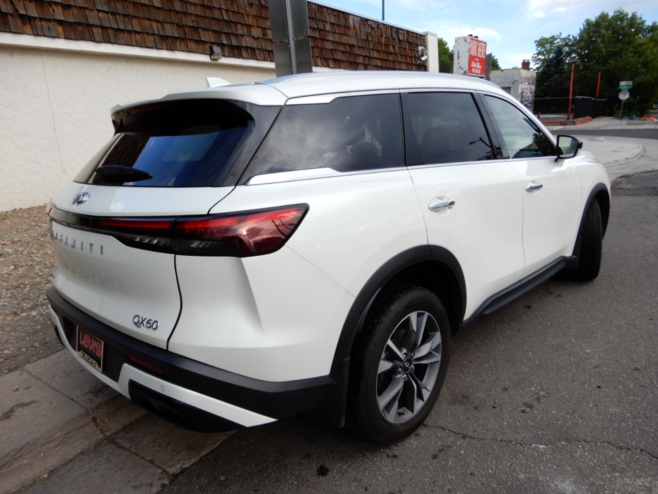 Infiniti QX60 LUXE AWD 2023