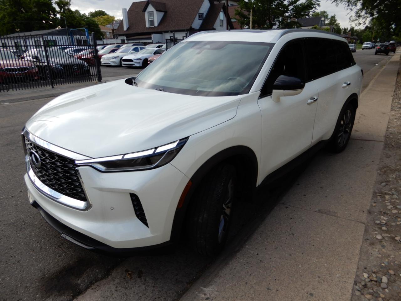 Infiniti QX60 LUXE AWD 2023