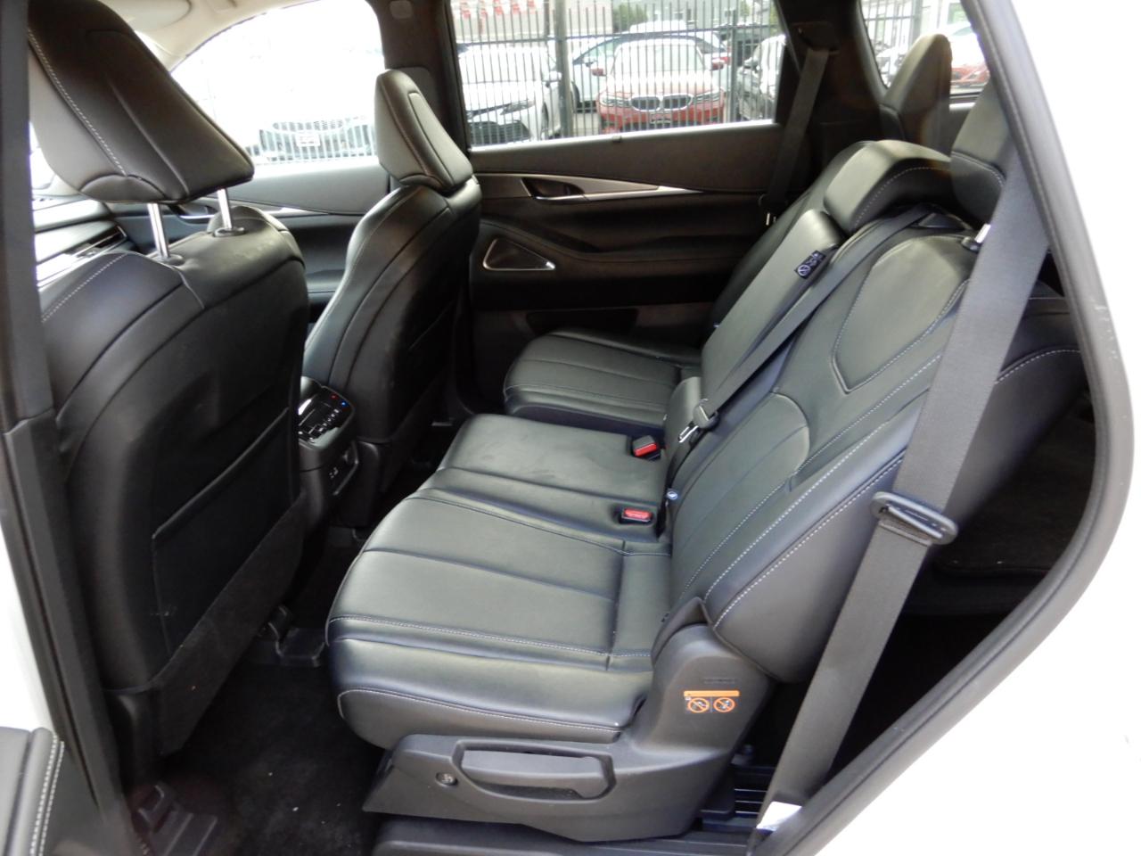 Infiniti QX60 LUXE AWD 2023