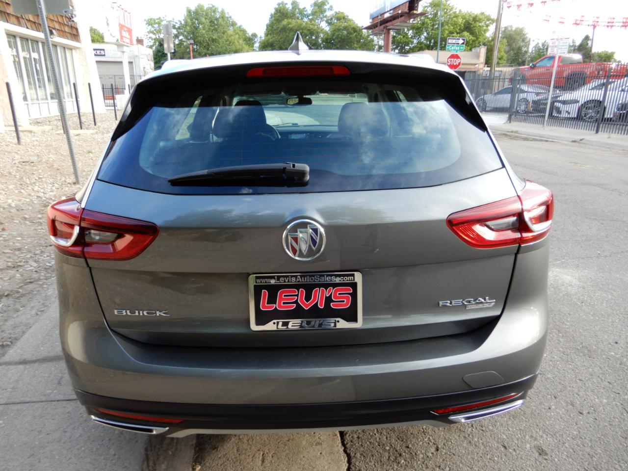 Buick Regal TourX 5dr Wgn Preferred AWD 2018