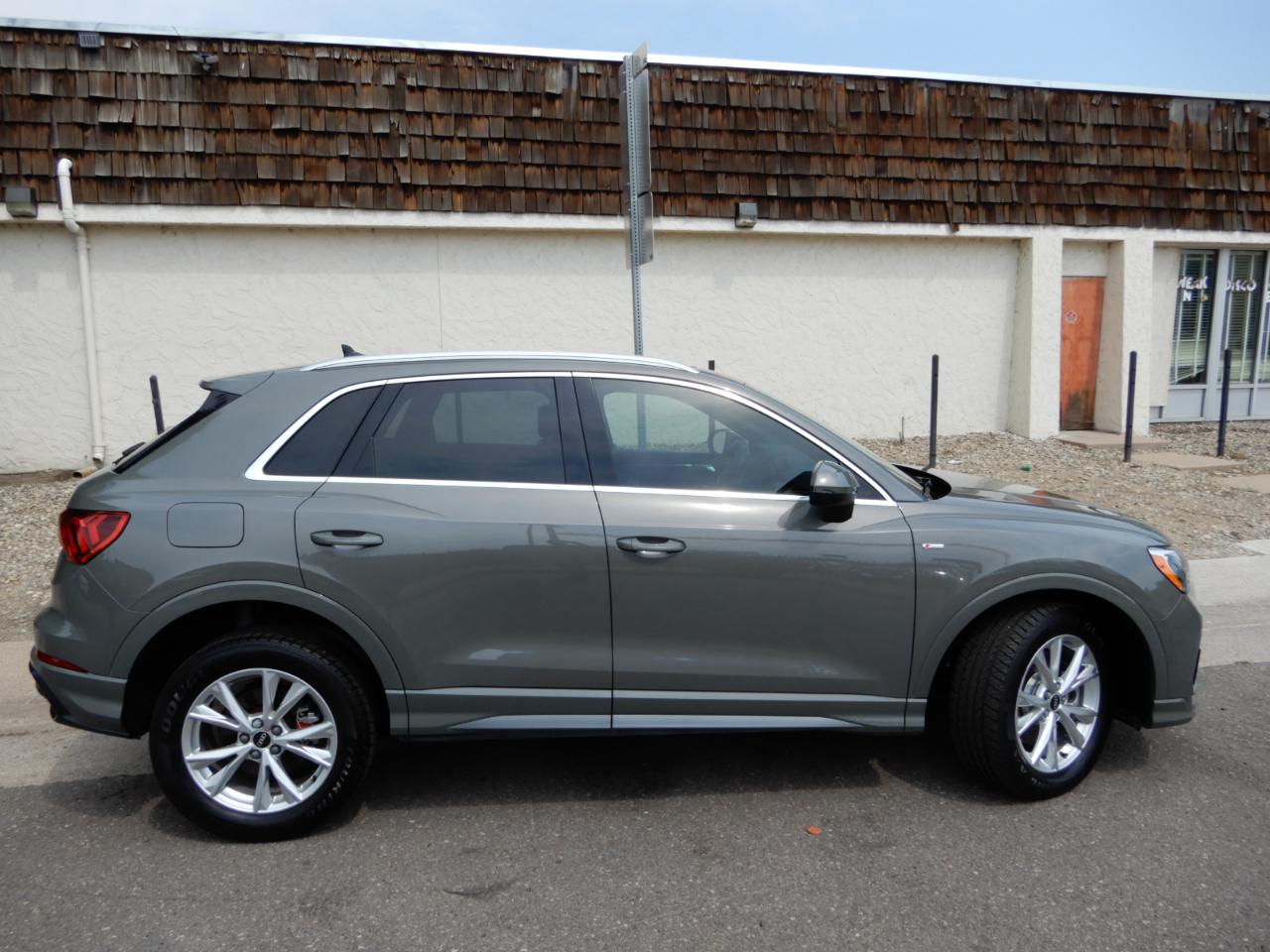 Audi Q3 S line Premium 45 TFSI quattro 2021