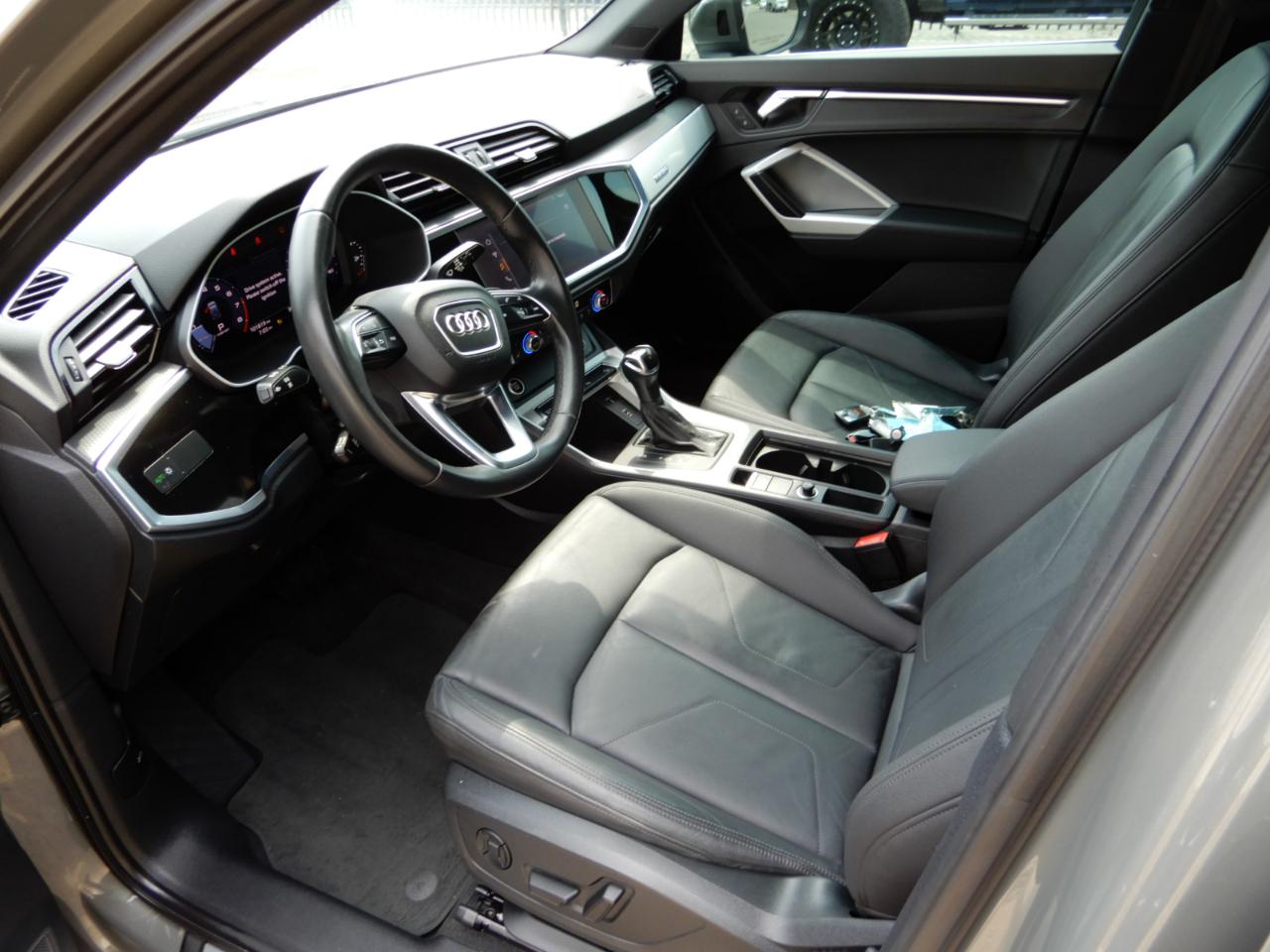 Audi Q3 S line Premium 45 TFSI quattro 2021