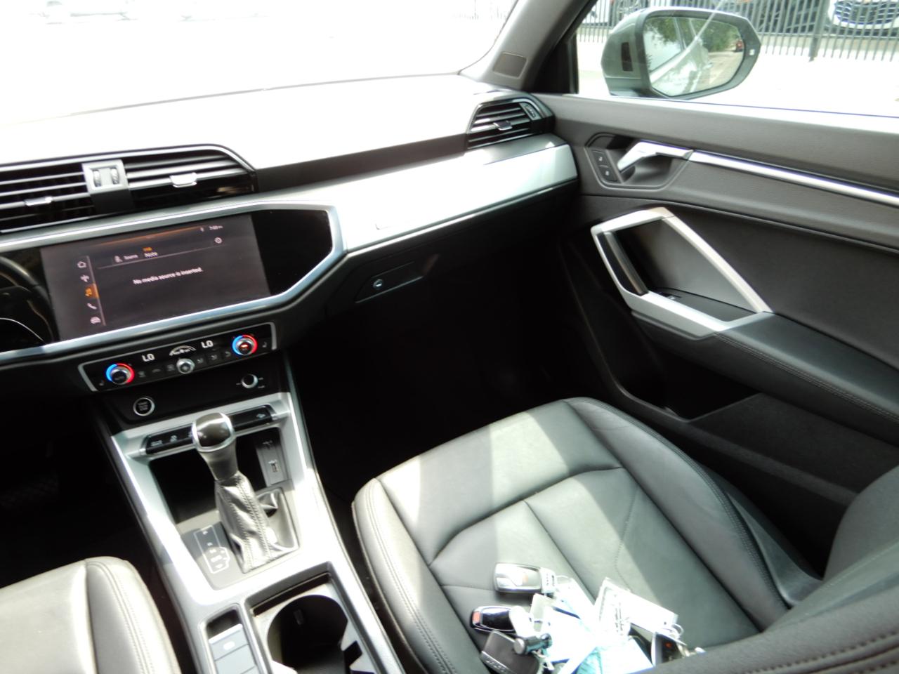 Audi Q3 S line Premium 45 TFSI quattro 2021