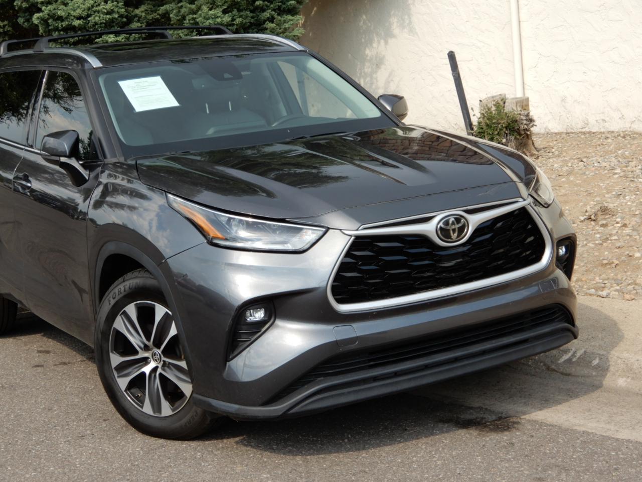 Toyota Highlander XLE AWD (Natl) 2021