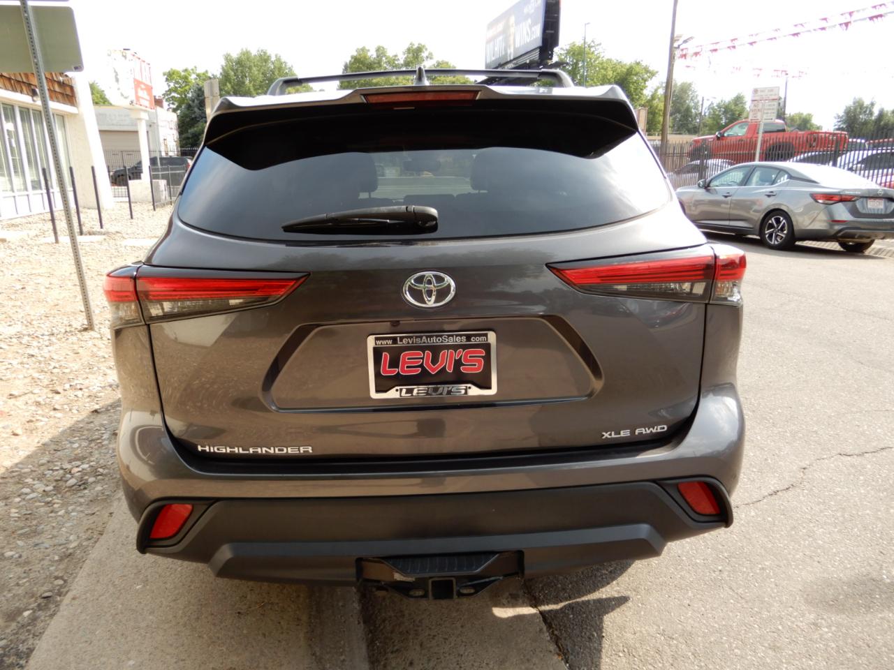 Toyota Highlander XLE AWD (Natl) 2021