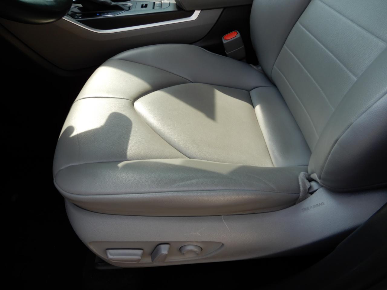 Toyota Highlander XLE AWD (Natl) 2021
