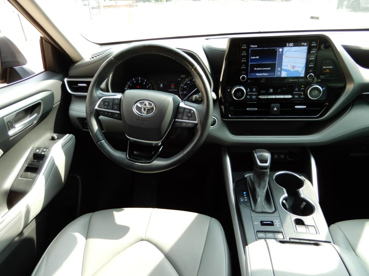 Toyota Highlander XLE AWD (Natl) 2021