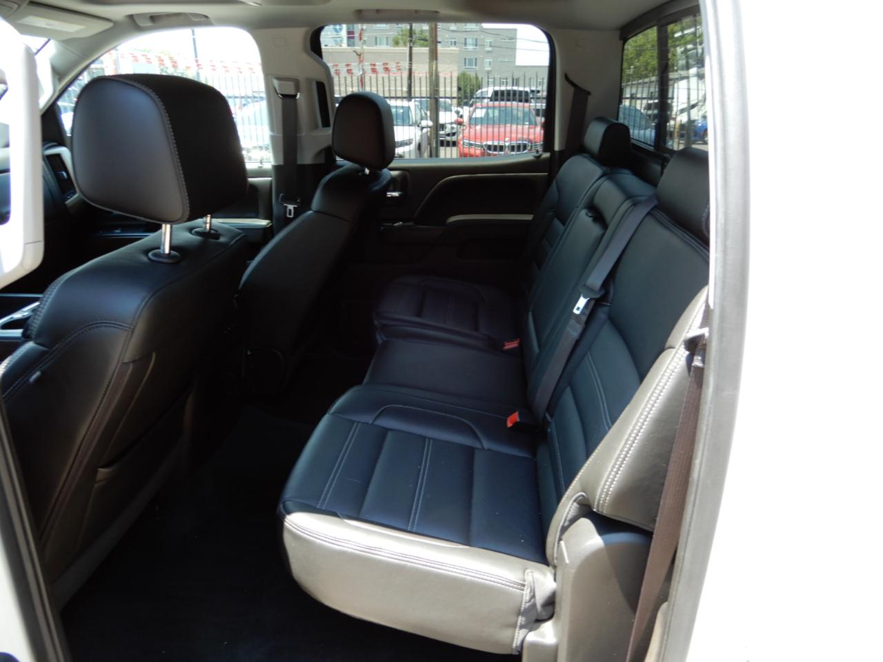 GMC Sierra 1500 4WD Crew Cab 143.5" Denali 2017