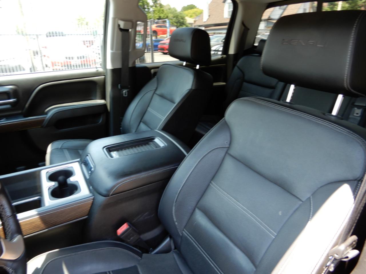 GMC Sierra 1500 4WD Crew Cab 143.5" Denali 2017