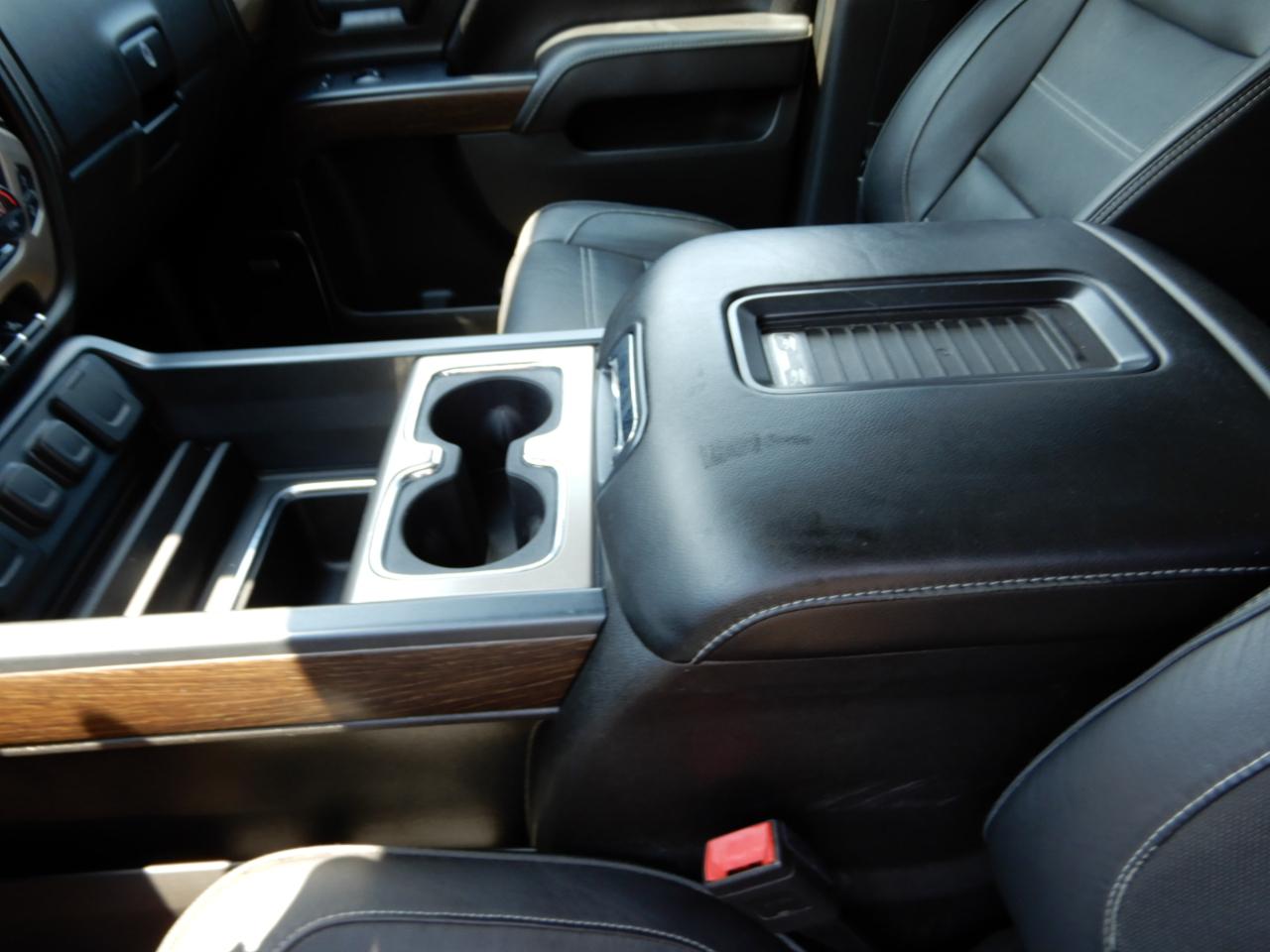 GMC Sierra 1500 4WD Crew Cab 143.5" Denali 2017