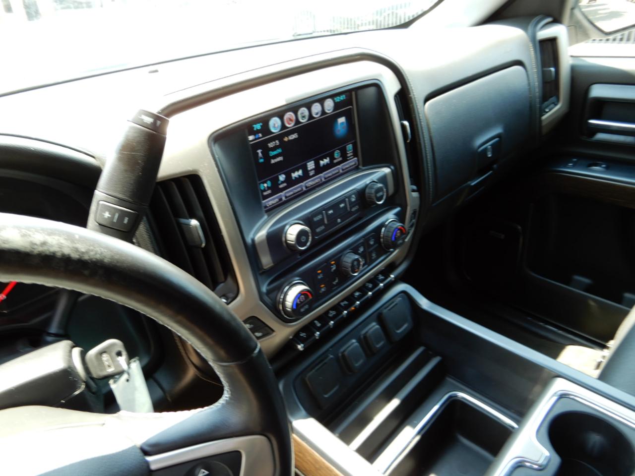 GMC Sierra 1500 4WD Crew Cab 143.5" Denali 2017