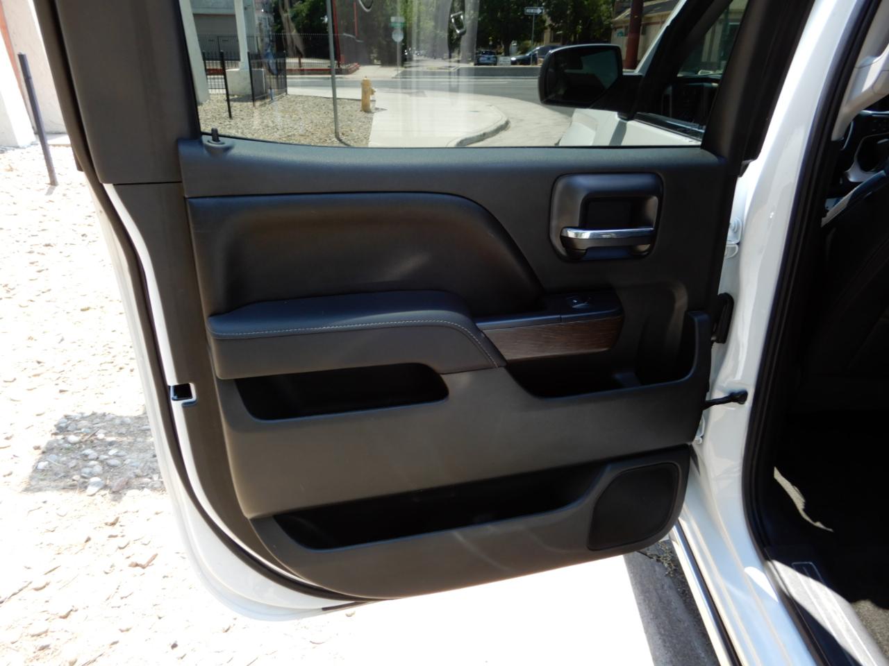 GMC Sierra 1500 4WD Crew Cab 143.5" Denali 2017