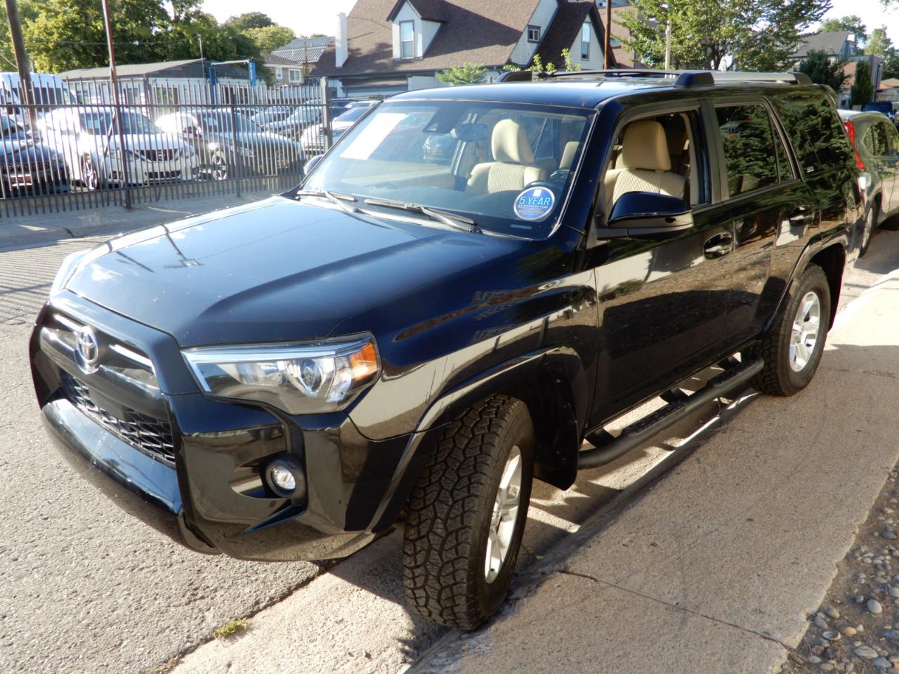 Toyota 4Runner SR5 4WD (Natl) 2022