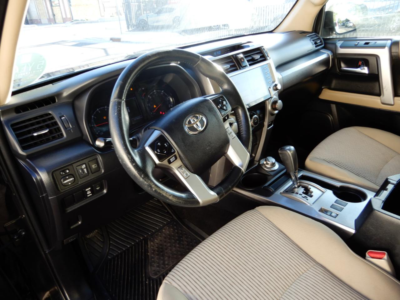 Toyota 4Runner SR5 4WD (Natl) 2022