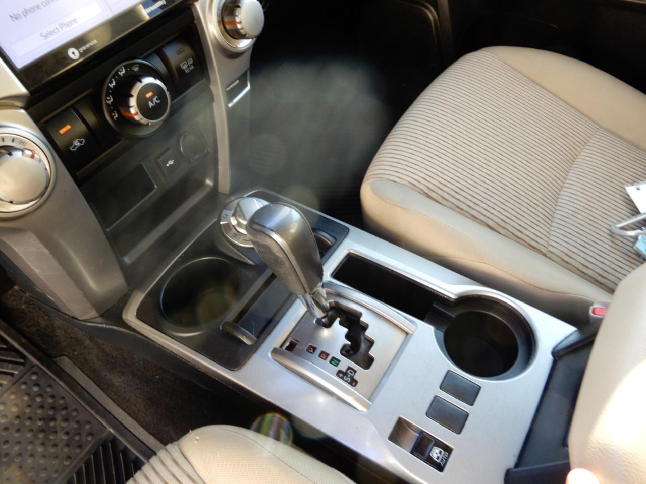 Toyota 4Runner SR5 4WD (Natl) 2022
