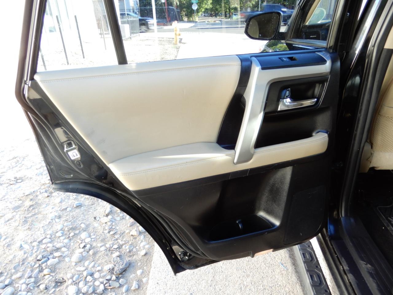 Toyota 4Runner SR5 4WD (Natl) 2022