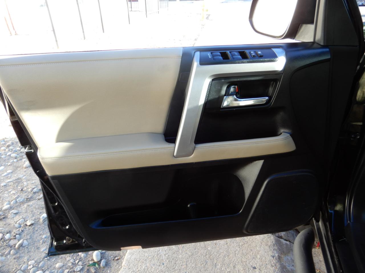 Toyota 4Runner SR5 4WD (Natl) 2022