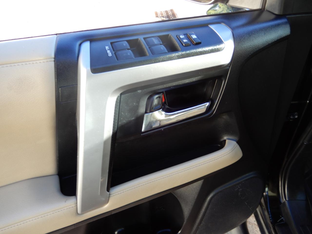 Toyota 4Runner SR5 4WD (Natl) 2022