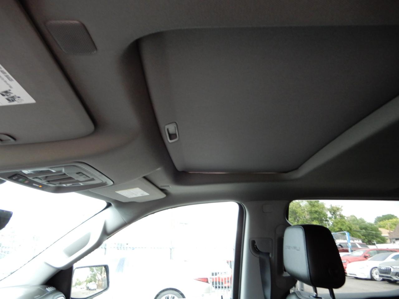 GMC Sierra 1500 4WD Crew Cab 147" Denali 2020