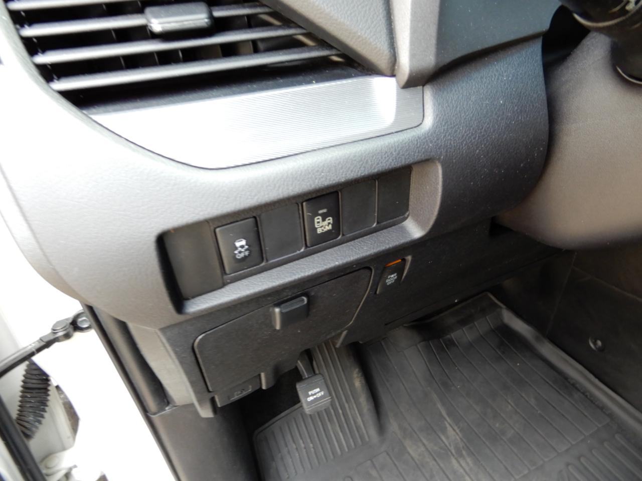 Toyota Sienna SE FWD 8-Passenger (Natl) 2017
