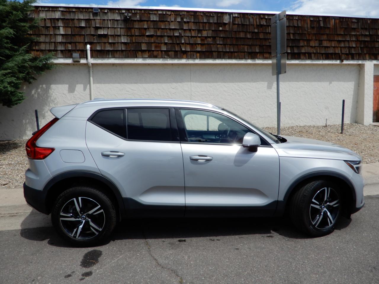 Volvo XC40 B5 AWD Core 2023