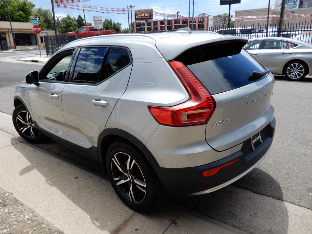 Volvo XC40 B5 AWD Core 2023