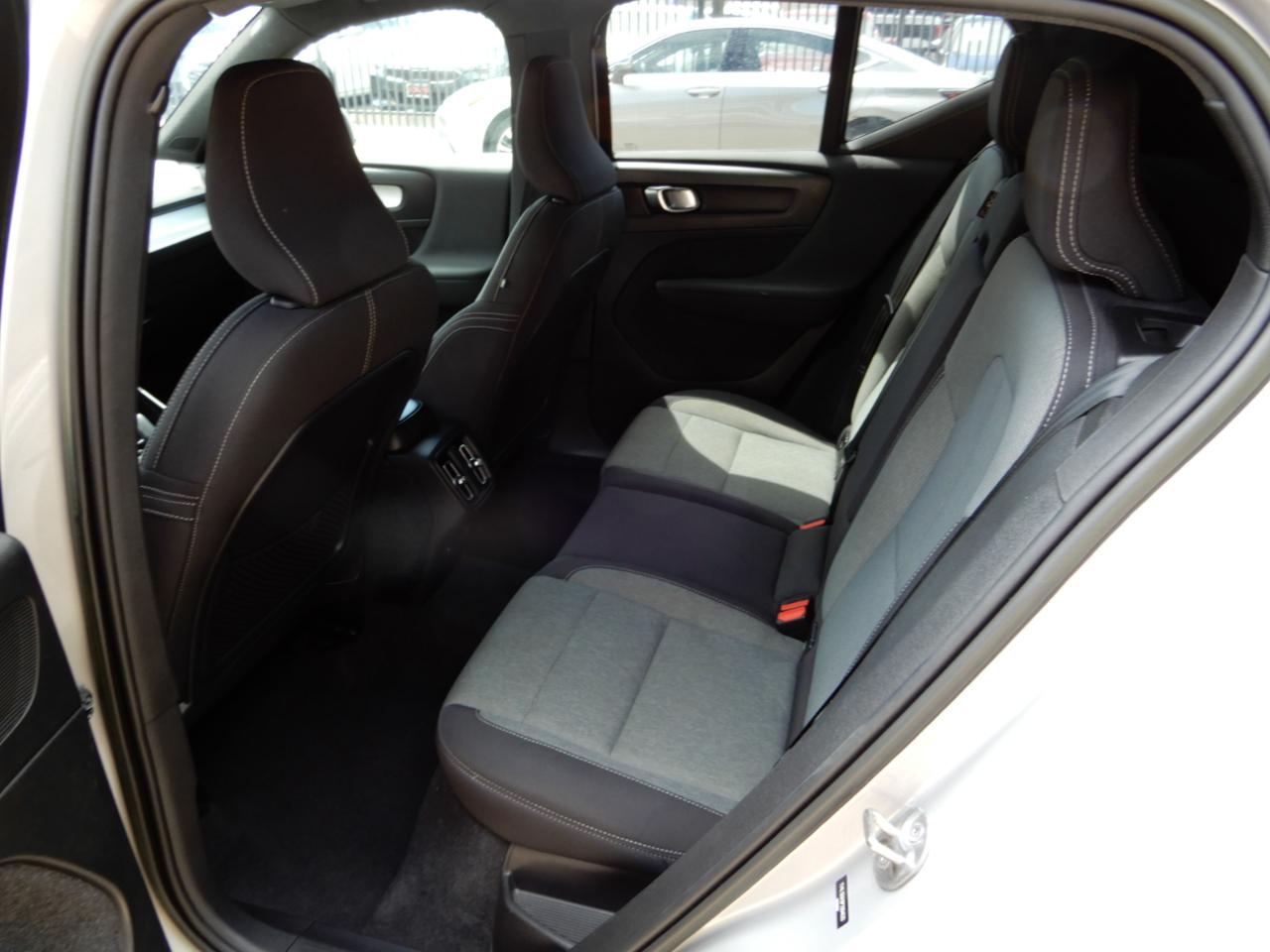 Volvo XC40 B5 AWD Core 2023