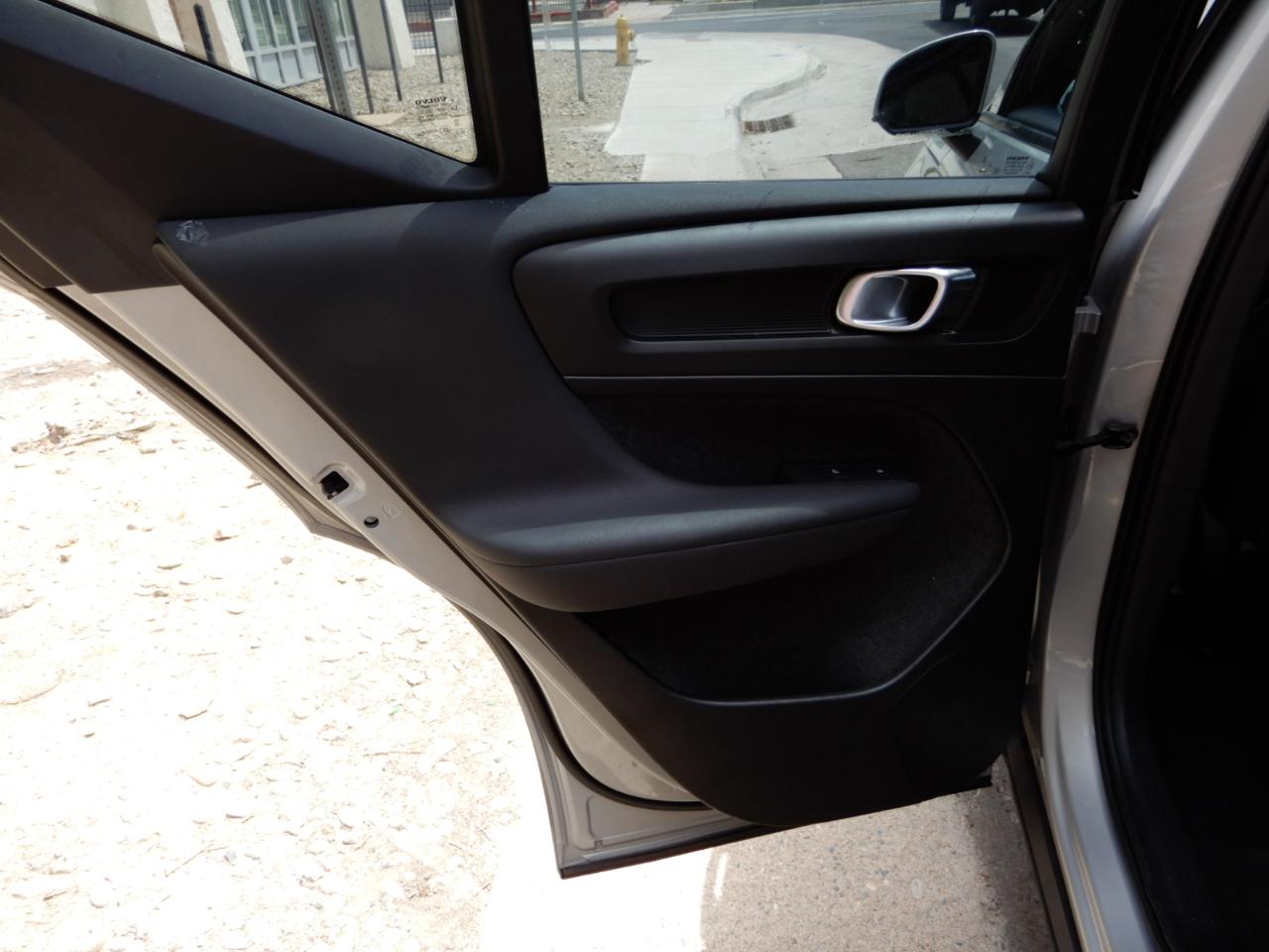 Volvo XC40 B5 AWD Core 2023