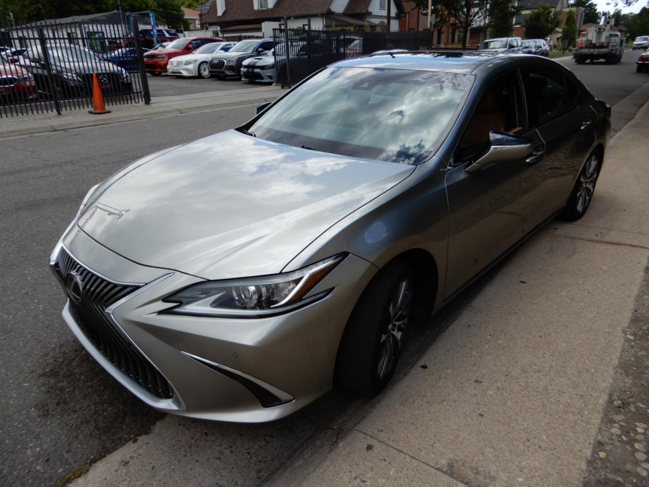 Lexus ES ES 350 FWD 2021