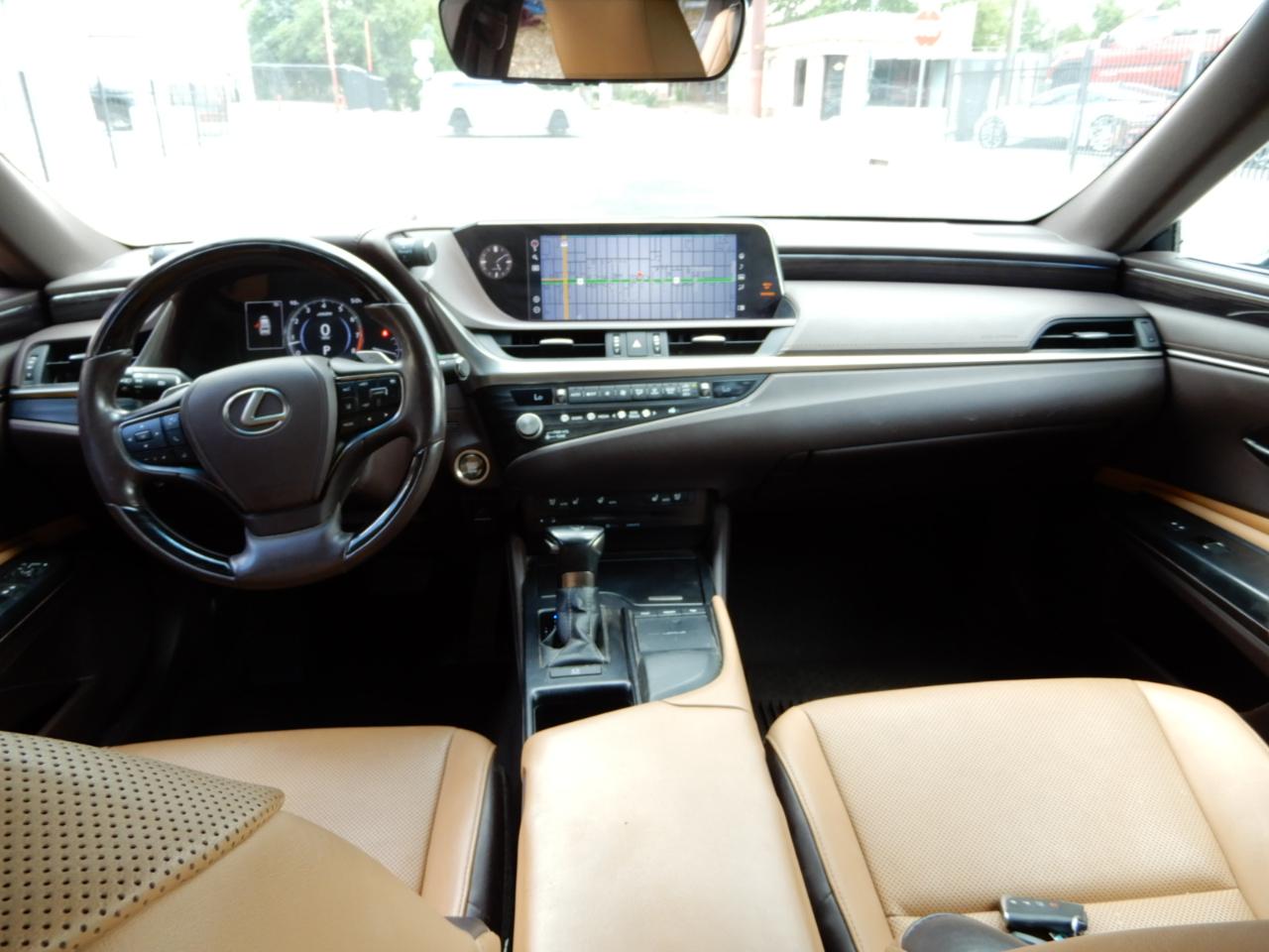 Lexus ES ES 350 FWD 2021