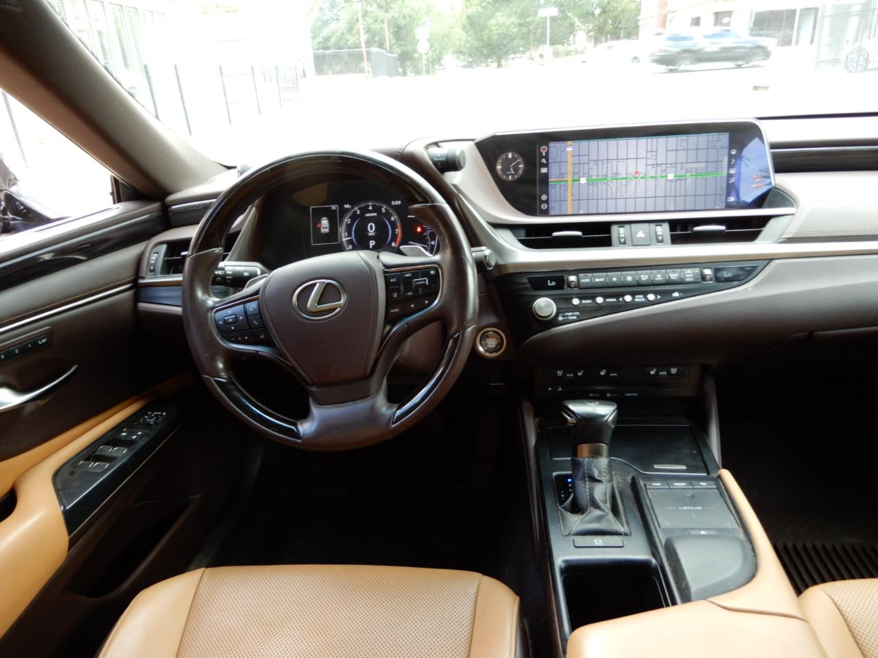 Lexus ES ES 350 FWD 2021