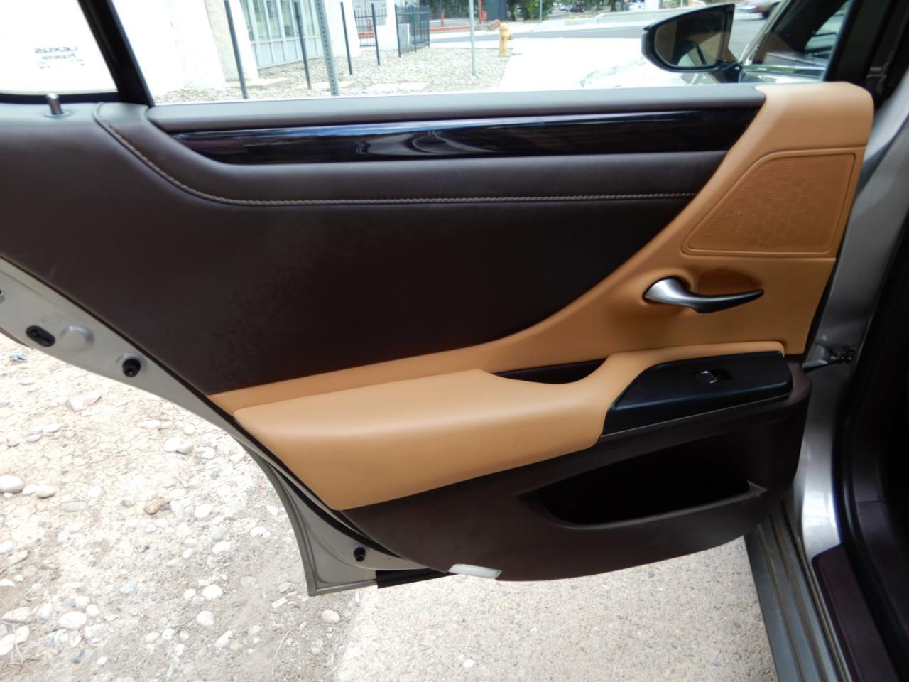 Lexus ES ES 350 FWD 2021