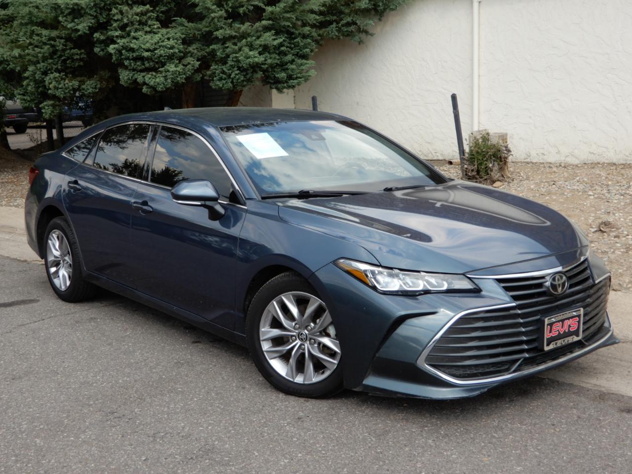 Toyota Avalon XLE FWD (Natl) 2022