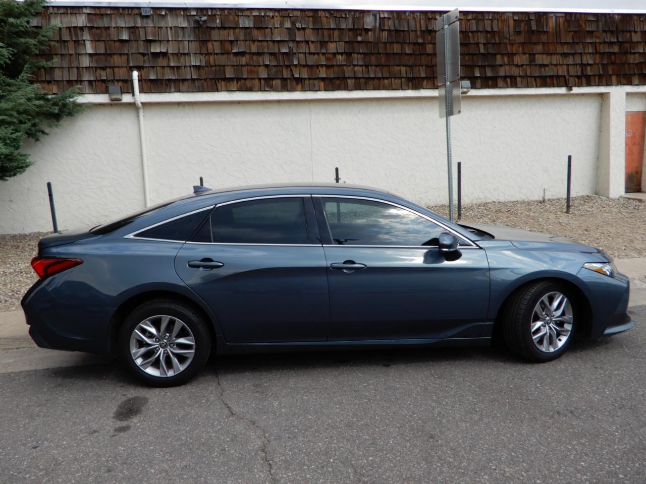 Toyota Avalon XLE FWD (Natl) 2022