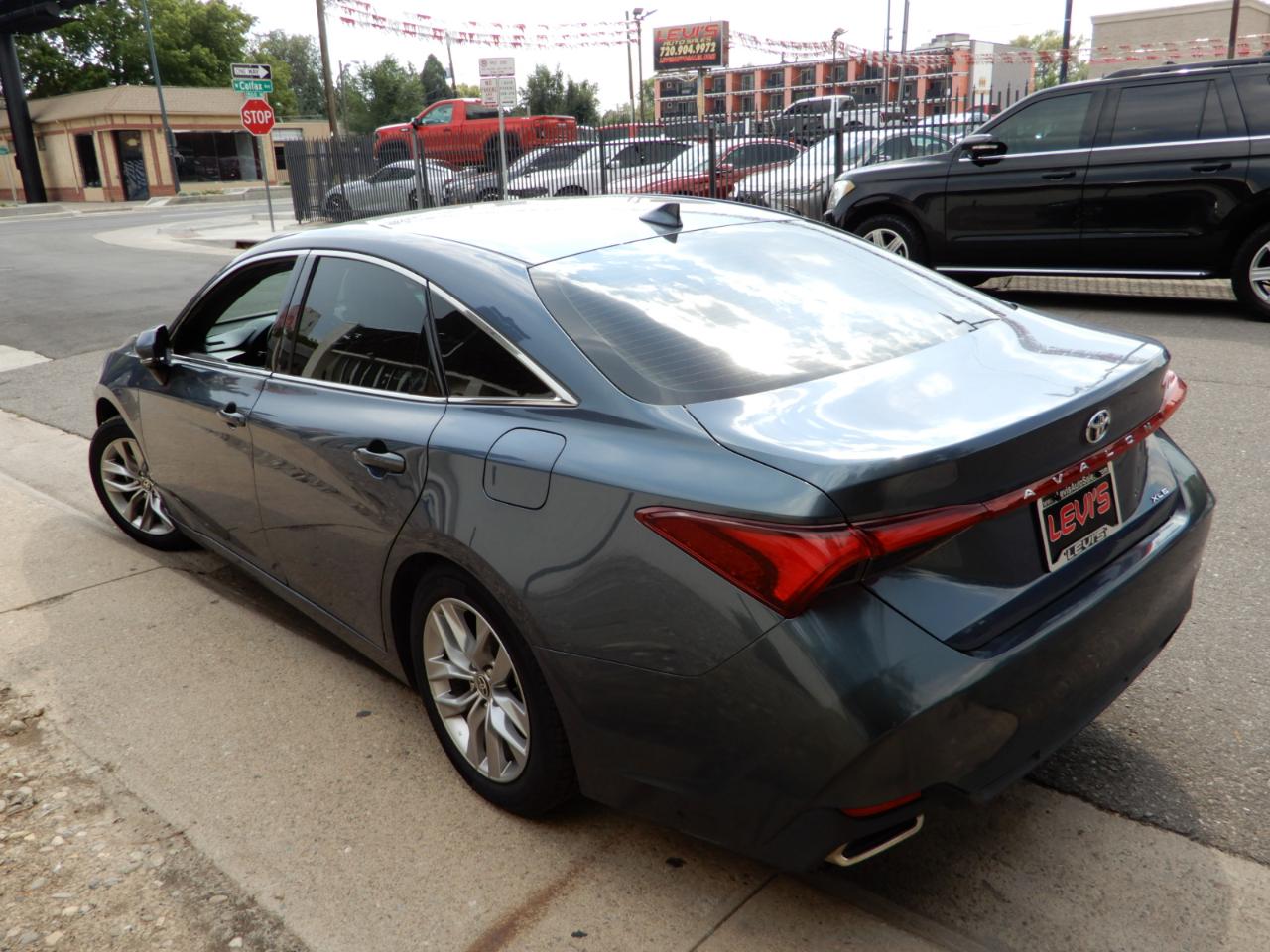 Toyota Avalon XLE FWD (Natl) 2022
