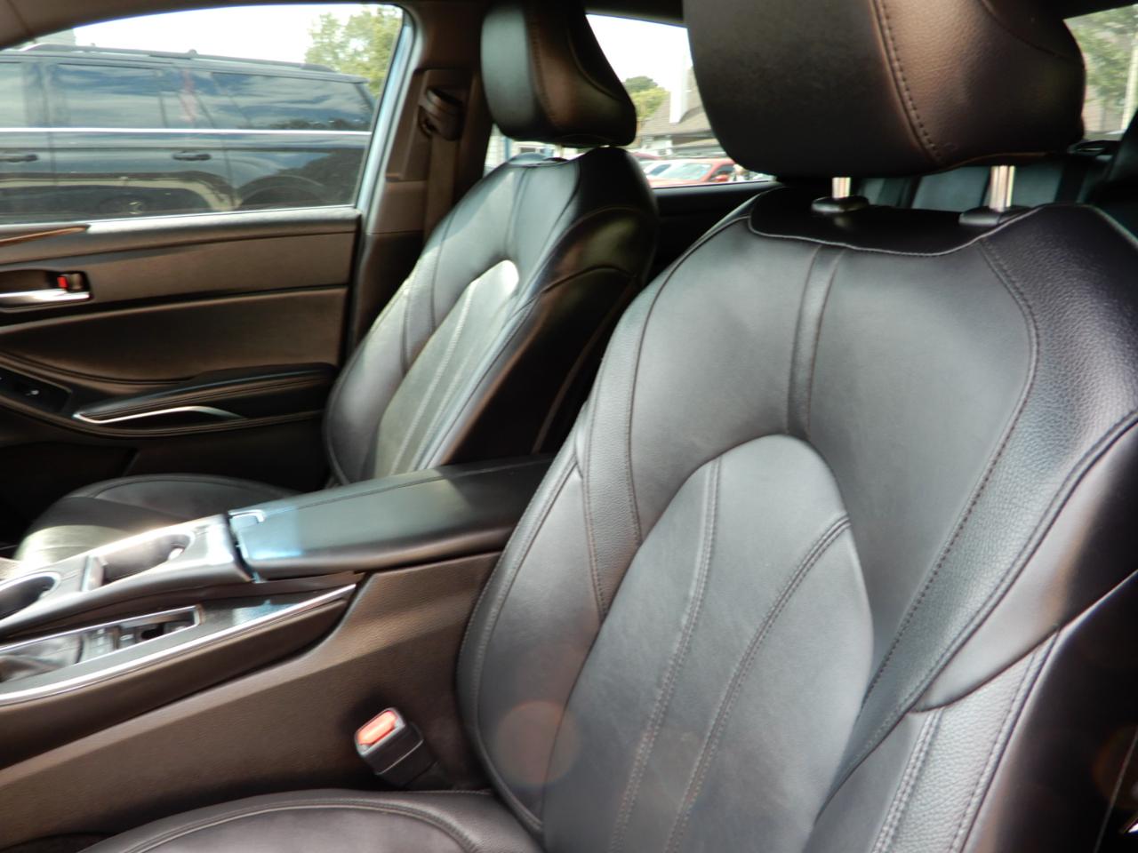 Toyota Avalon XLE FWD (Natl) 2022