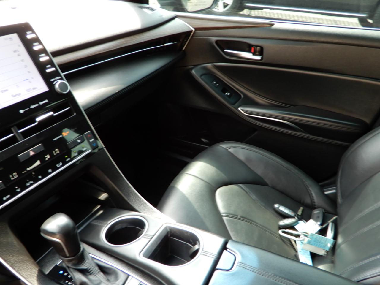Toyota Avalon XLE FWD (Natl) 2022