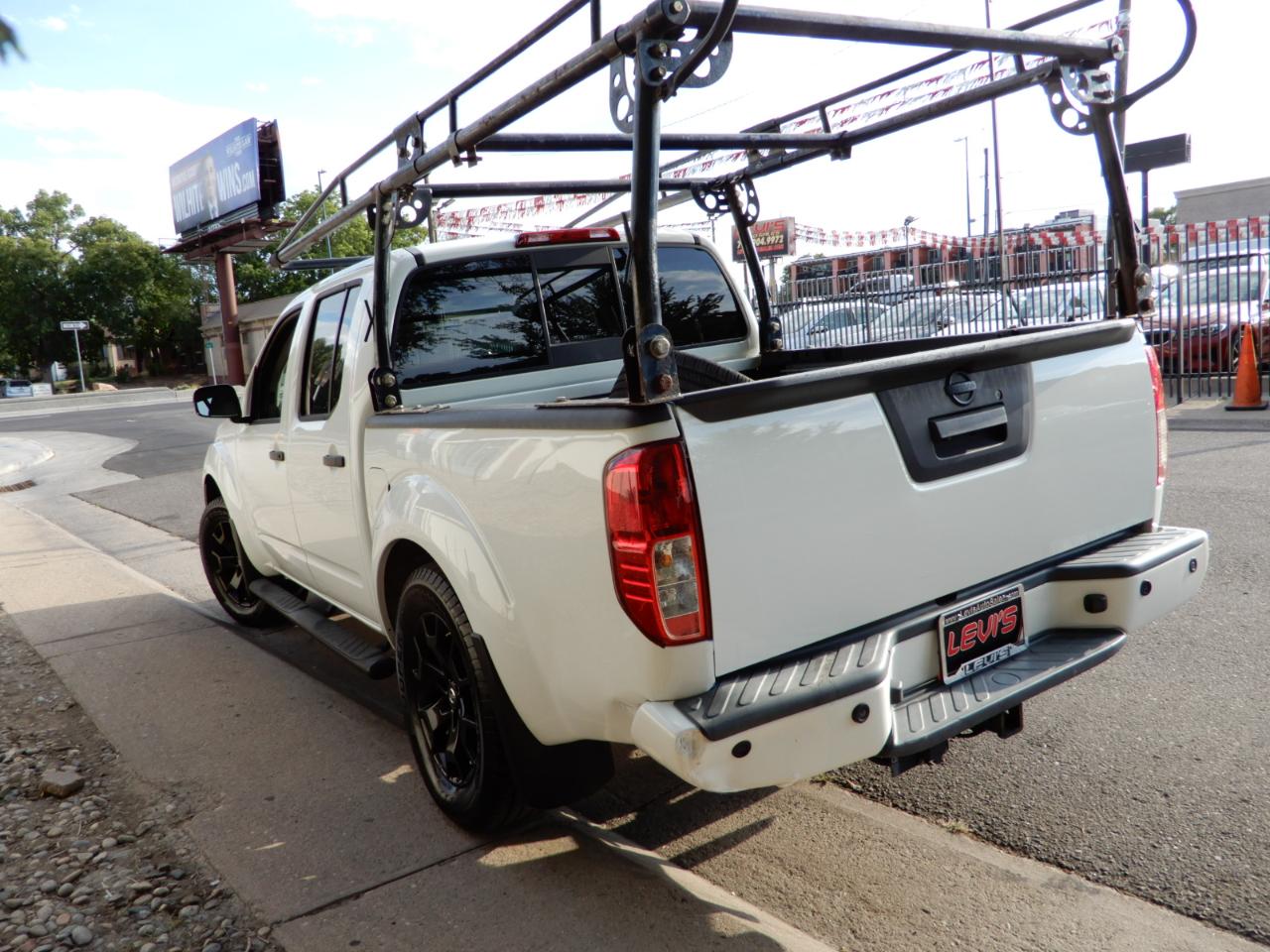 Nissan Frontier Crew Cab 4x4 SV Auto 2020