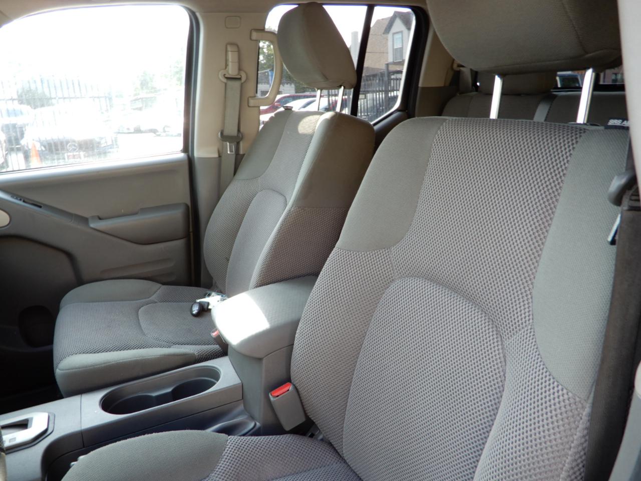 Nissan Frontier Crew Cab 4x4 SV Auto 2020