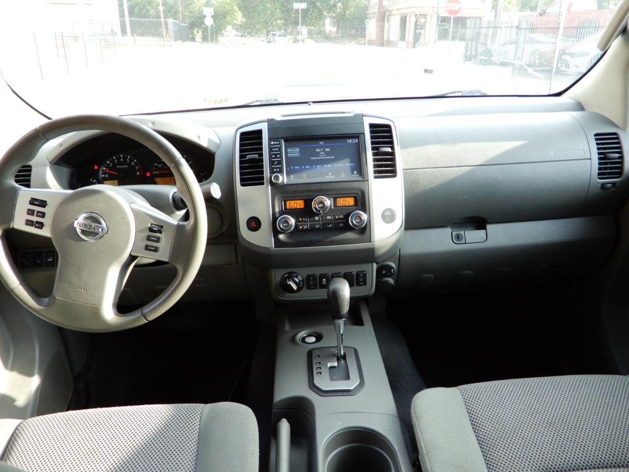 Nissan Frontier Crew Cab 4x4 SV Auto 2020