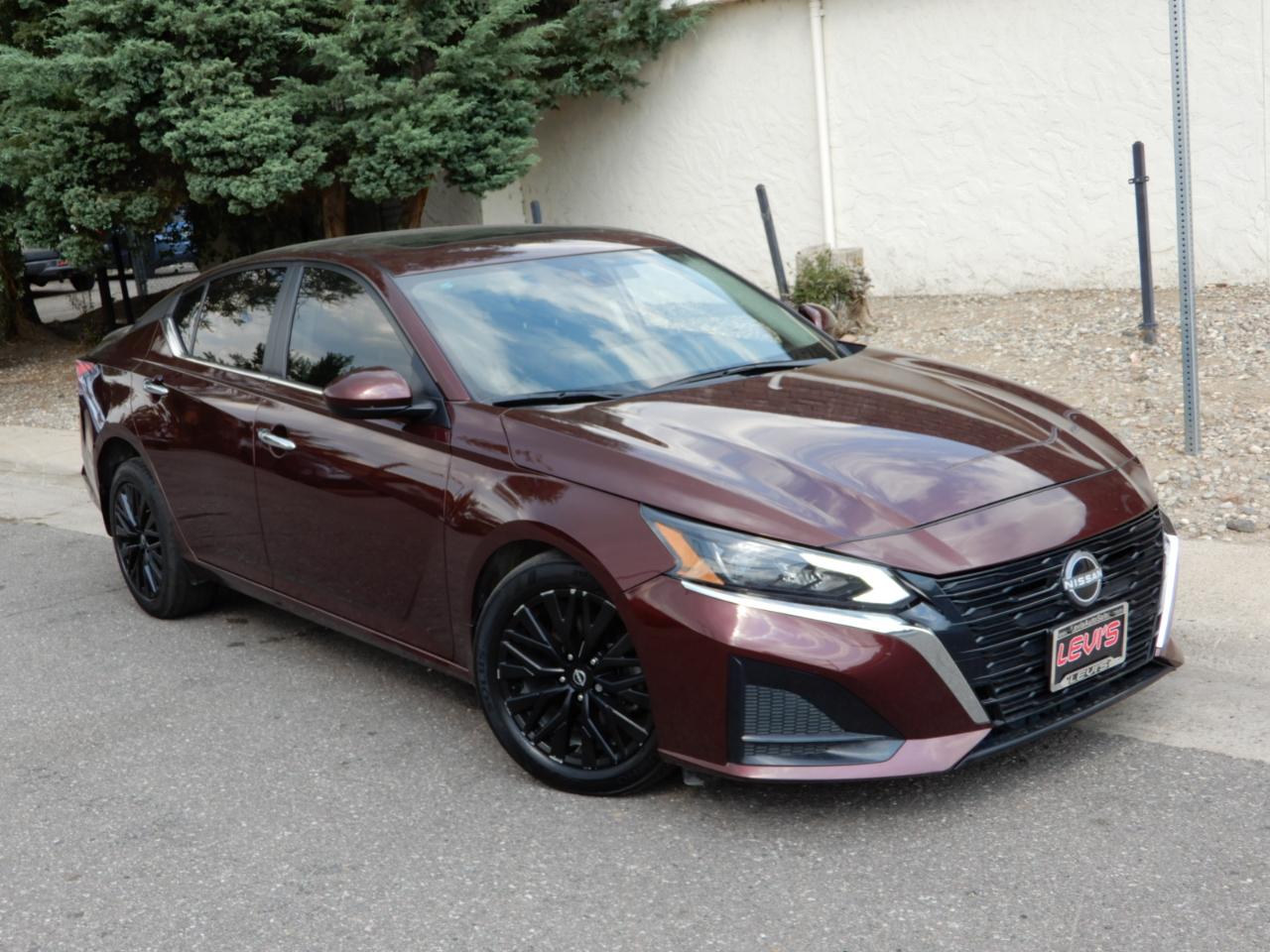 Nissan Altima SV FWD 2025