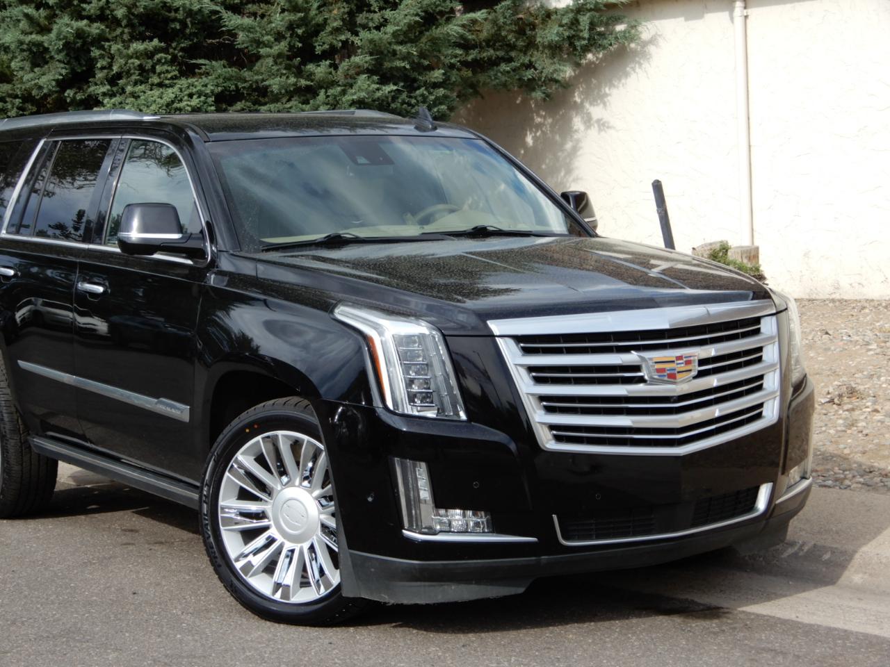 Cadillac Escalade 4WD 4dr Platinum 2019