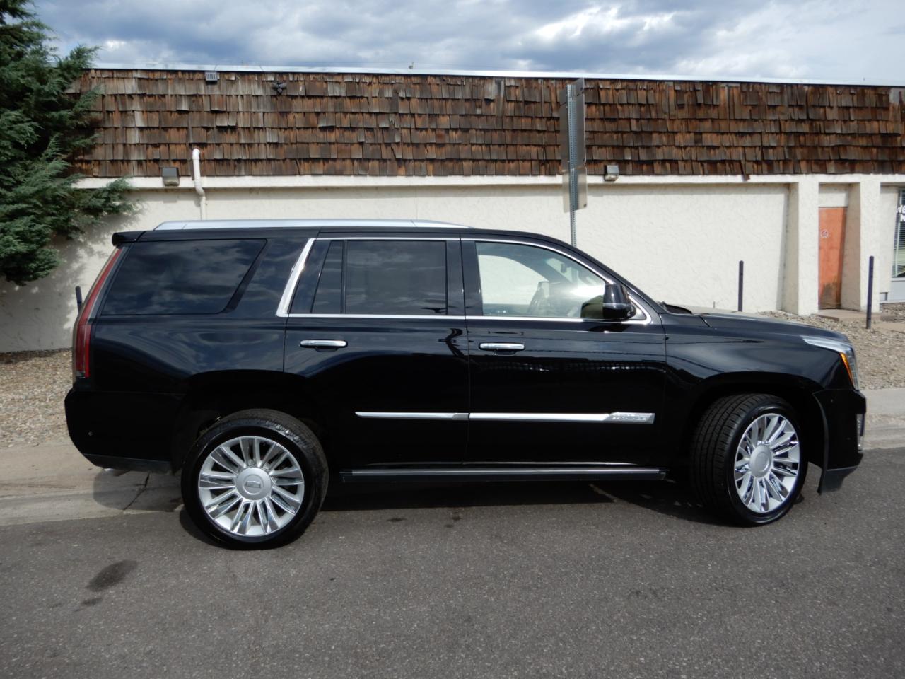 Cadillac Escalade 4WD 4dr Platinum 2019