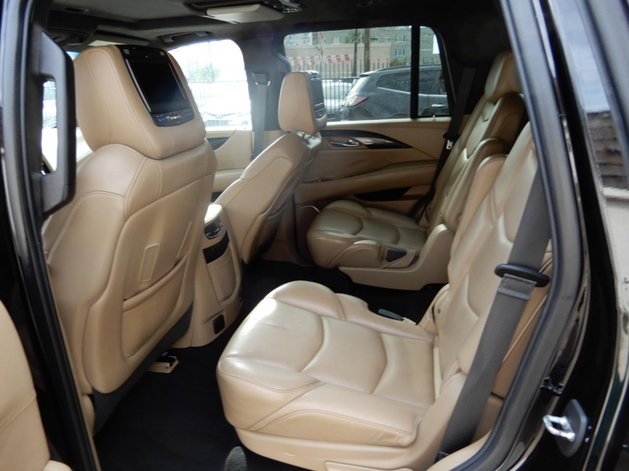 Cadillac Escalade 4WD 4dr Platinum 2019