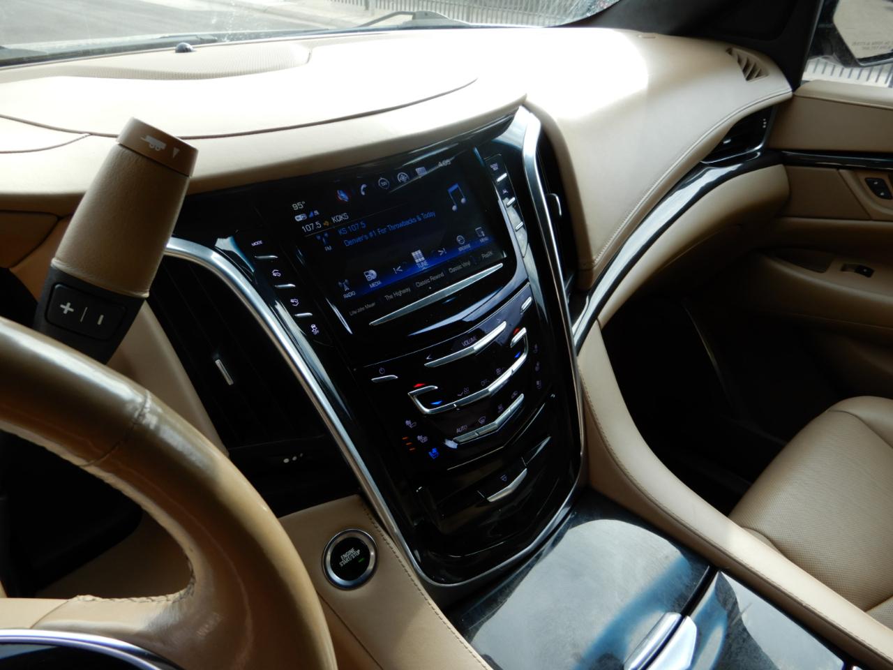 Cadillac Escalade 4WD 4dr Platinum 2019