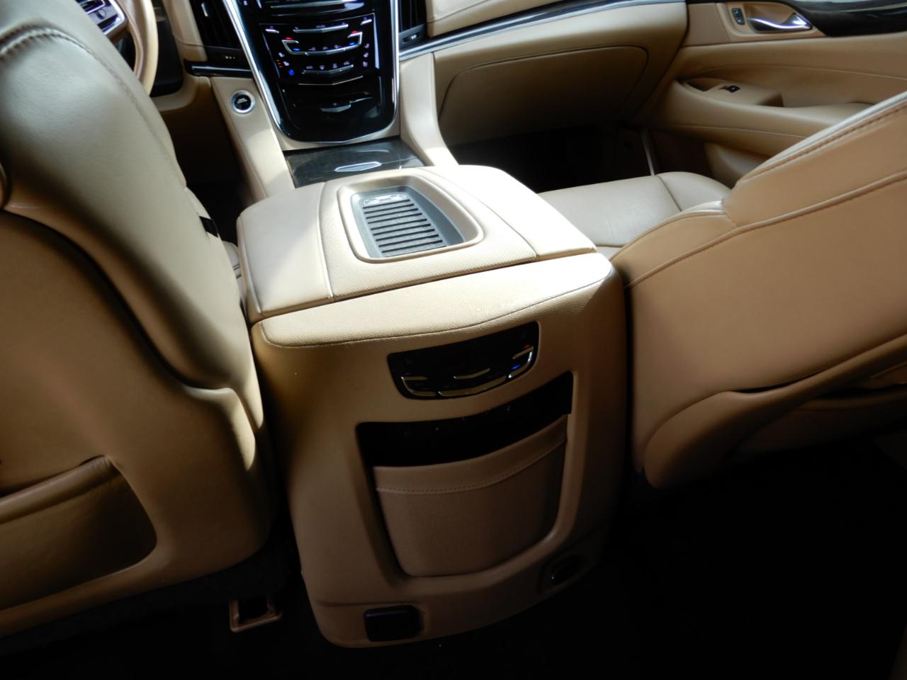 Cadillac Escalade 4WD 4dr Platinum 2019