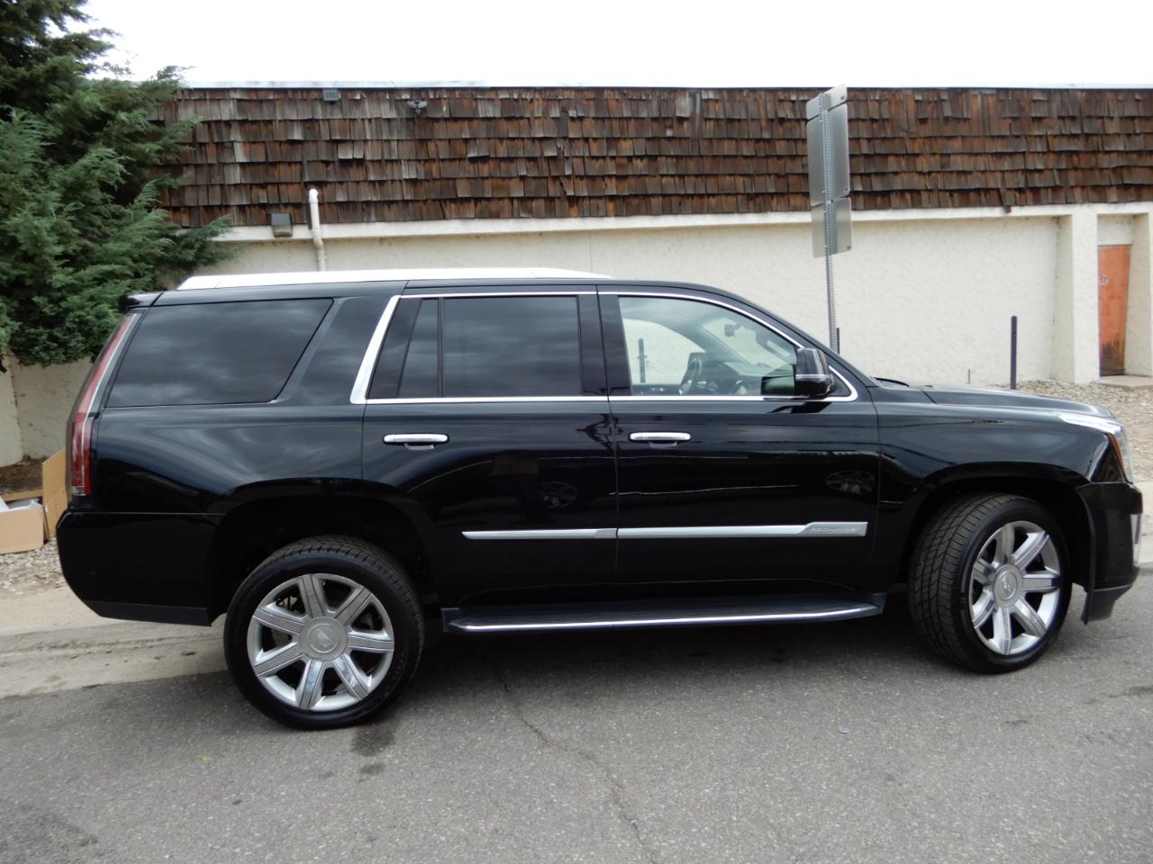 Cadillac Escalade 4WD 4dr Luxury 2019